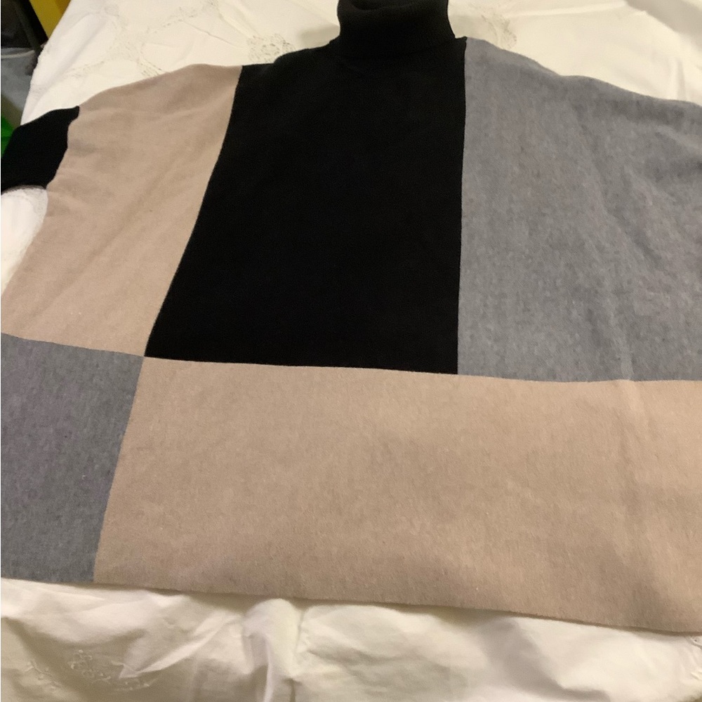 Joseph A Black and Gray Colorblock Turtleneck Sweater